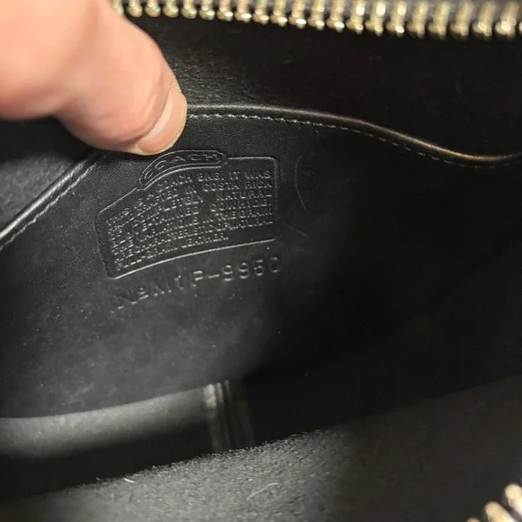 Vintage Coach 9950 Janice Legacy Shoulder Bag Black Leather - Picture 8 of 8